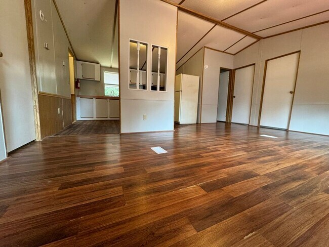 Building Photo - Home for Rent $1000.00 a Month