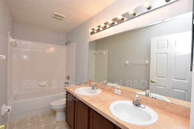 Building Photo - 1615 Laurel Meadows Dr