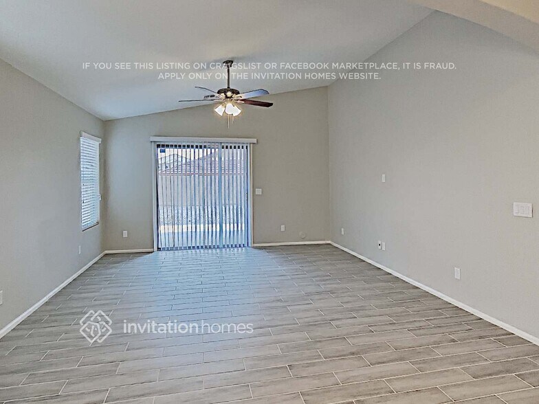 Building Photo - 16097 W Kendall St