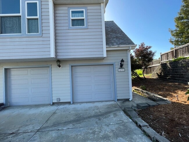 Building Photo - 837 Bantam Way