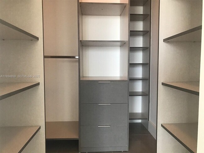 Building Photo - 1300 S Miami Ave