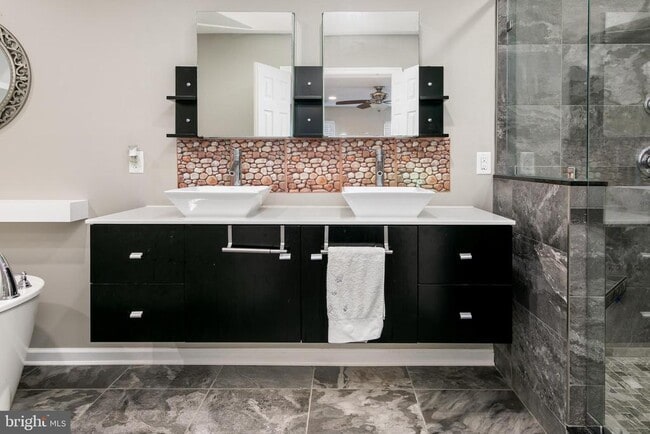 Building Photo - 5444 E Nithsdale Dr