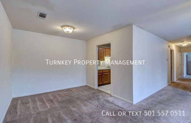 Building Photo - 5565 Springvale Rd