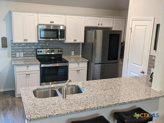 Building Photo - 254 Ridgerock Dr