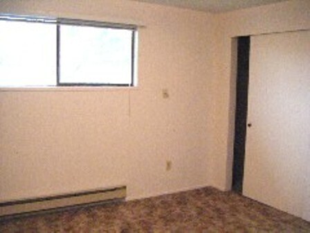 Building Photo - 1546 - Edgewood Triplex