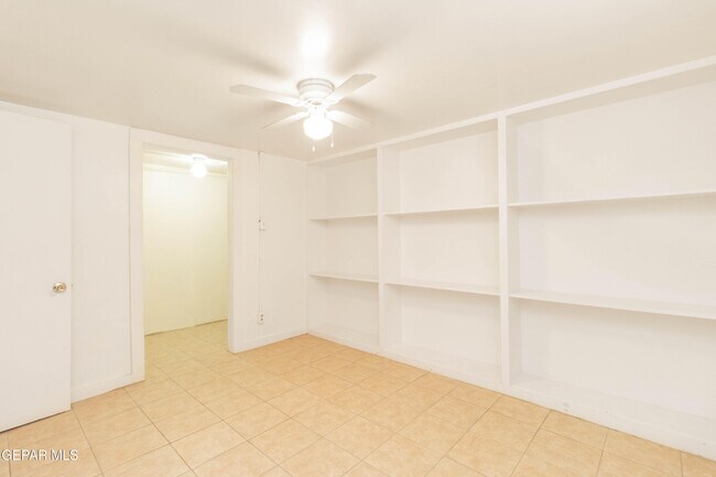 Building Photo - 1309 E Rio Grande Ave