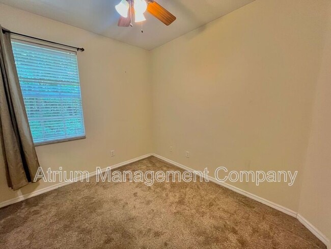 Building Photo - 3651 Oakdale Cir