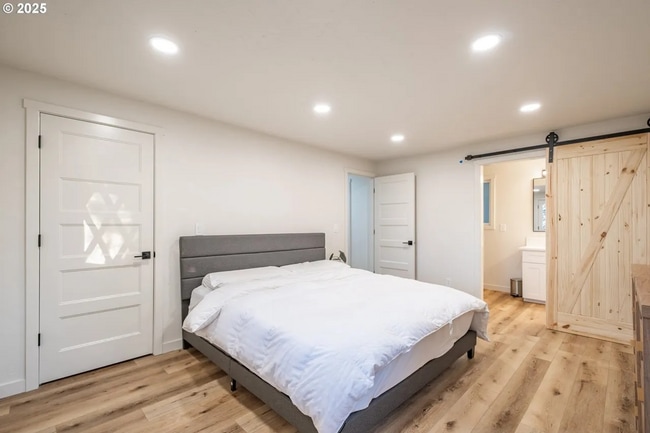 Building Photo - 3bedroom 2bath House