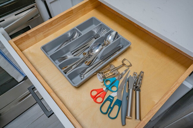 Building Photo - 8570 E McDowell Rd