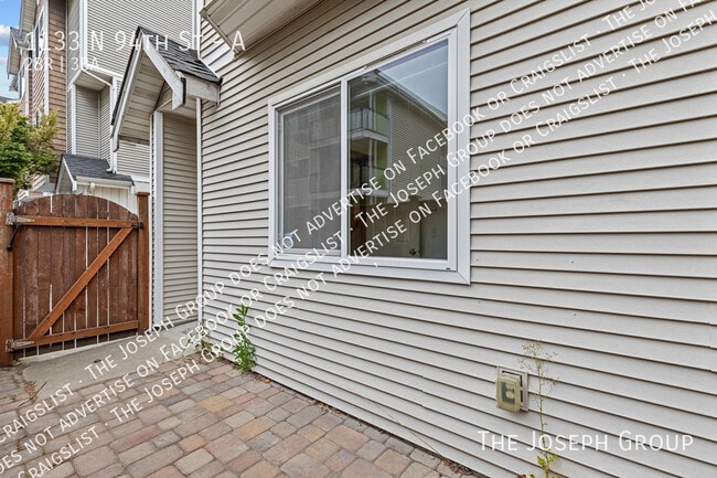 Building Photo - 1133 N 94th St