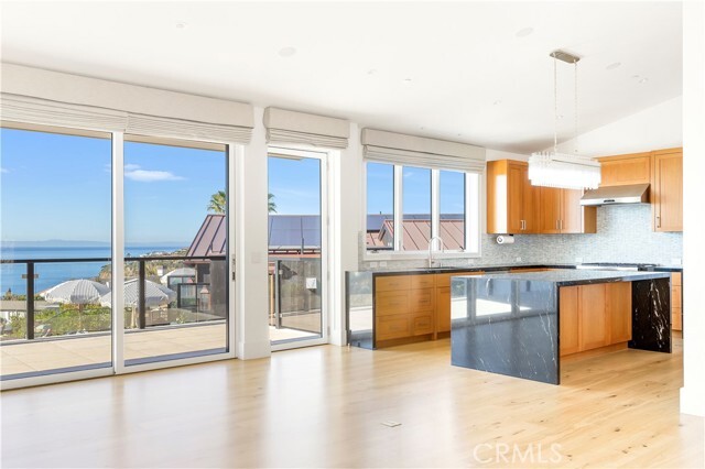 Building Photo - 420 Emerald Bay