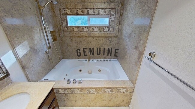 Building Photo - Large 4 Bedroom House with Pebble Bottom Pool - Backyard Oasis!