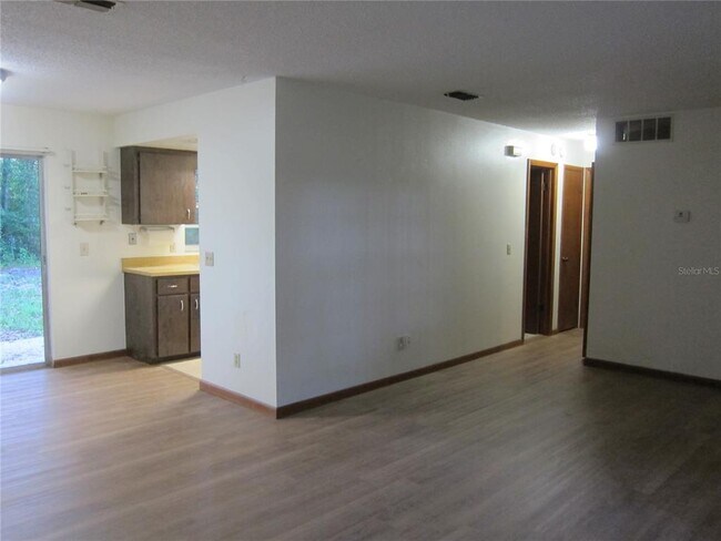 Building Photo - 1209 SW 80th Dr