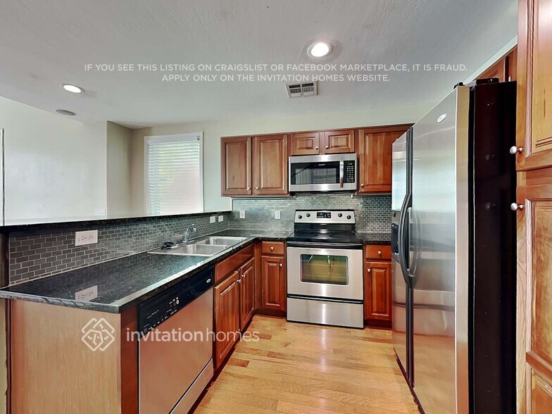 Building Photo - 5727 S 21st Terrace