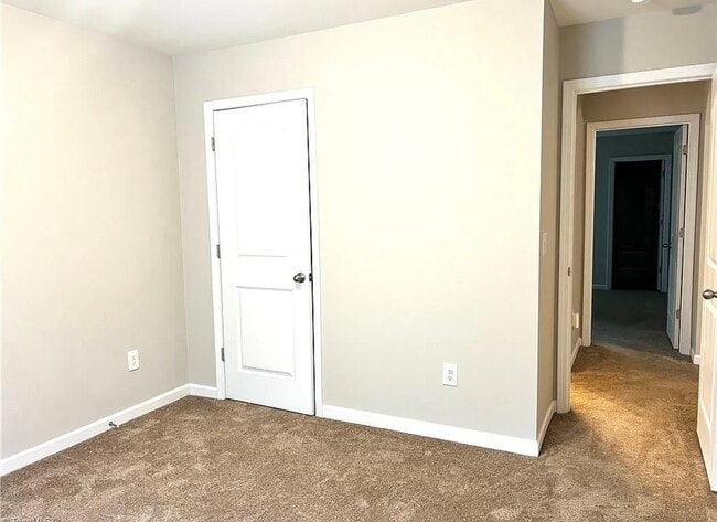 Building Photo - 1319 Kirkman St