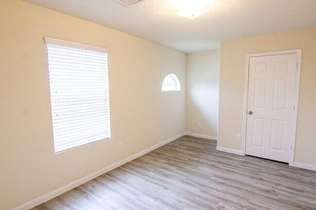 Building Photo - 15315 Lucky Star Dr