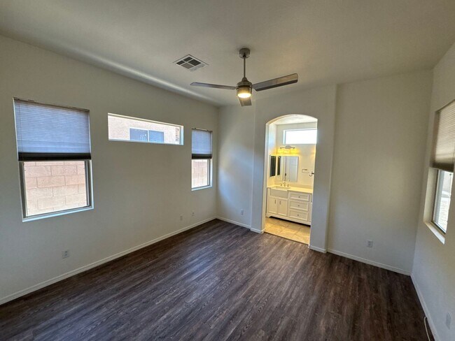 Building Photo - 4709 E Prickly Pear Trail