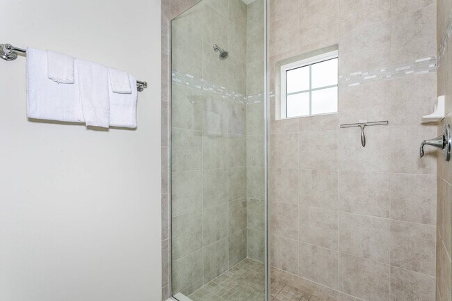 Building Photo - 14604 Salt Meadow Dr