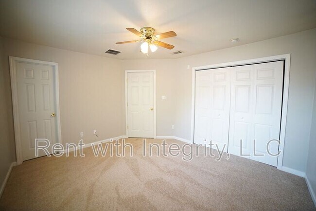 Building Photo - 2403 Hartsfield Rd