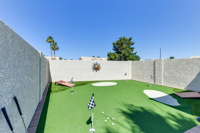 Building Photo - 4401 E Stanford Ave