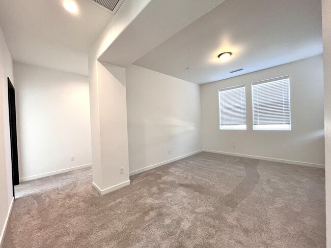 Building Photo - 4031 Dylan Rd