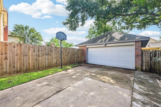 Building Photo - 10410 Springland Ct