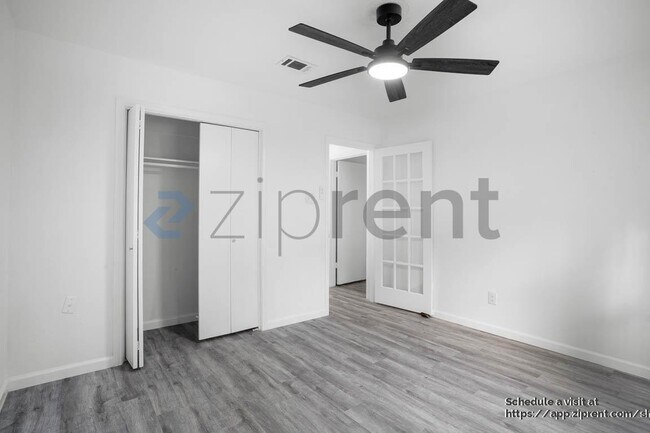 Building Photo - 6829 Shadydale Dr