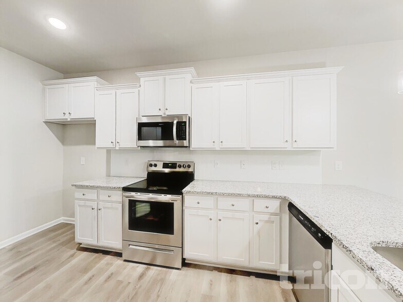 Building Photo - 229 Spring Knoll Dr