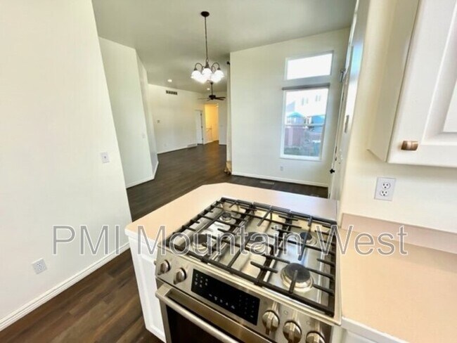 Building Photo - 2815 W 1375 N