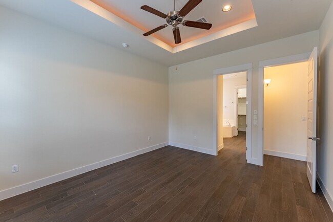 Building Photo - Spacious, Stylish, and Perfectly Located 3 Bedrooms, 2.5 Bathrooms in North Shields!!!