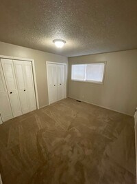 Building Photo - 415 S 9th St