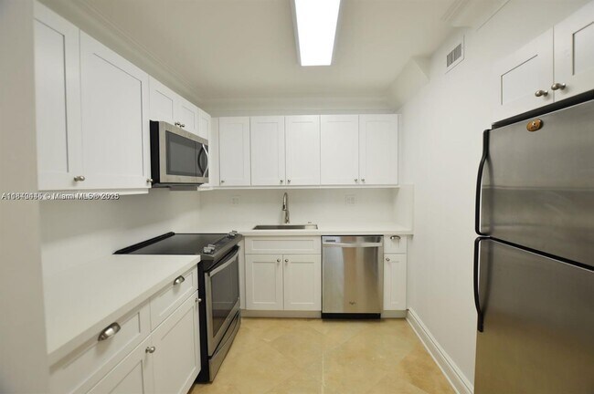 Building Photo - 5838 SW 74th Terrace