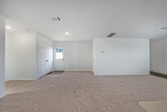 Building Photo - 1131 Largemouth Ln