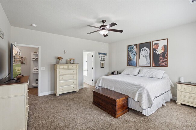 Building Photo - Spacious 4BR Home with Screened Porch & Fenced Yard in Effingham