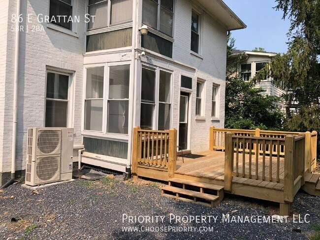 Building Photo - 86 E Grattan St