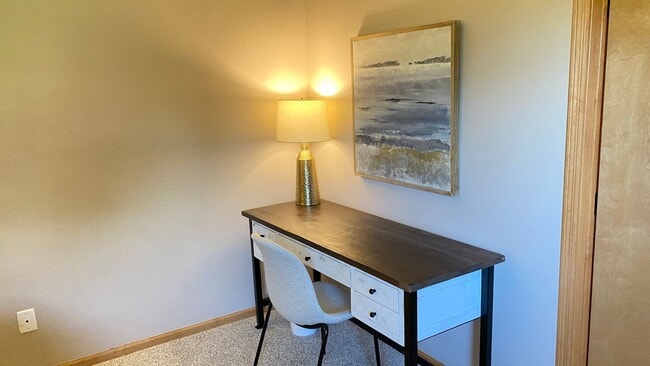 Building Photo - Cozy tranquility 6mi from Mayo 4bed/3bath