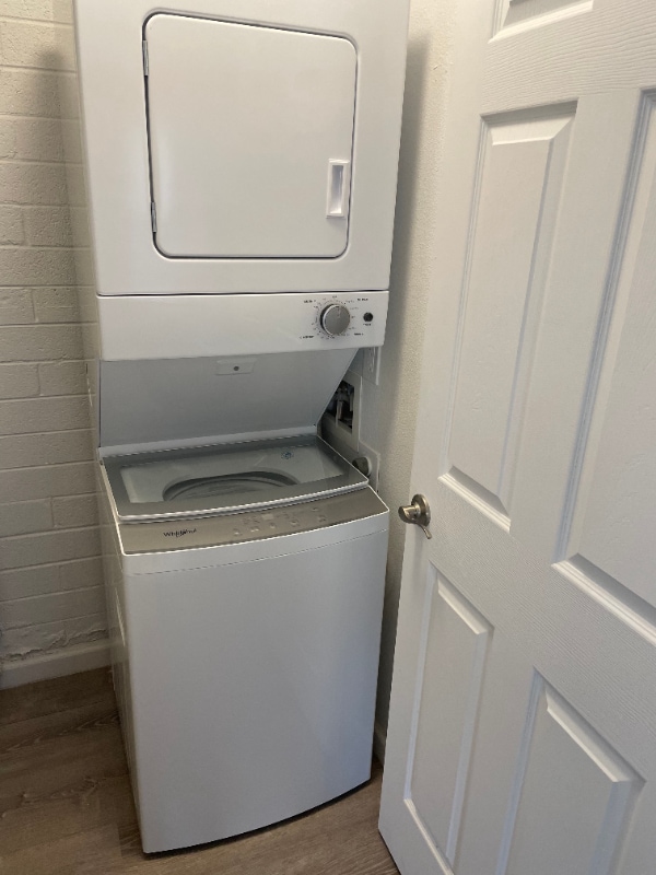 Building Photo - 1815 W Tuckey Ln