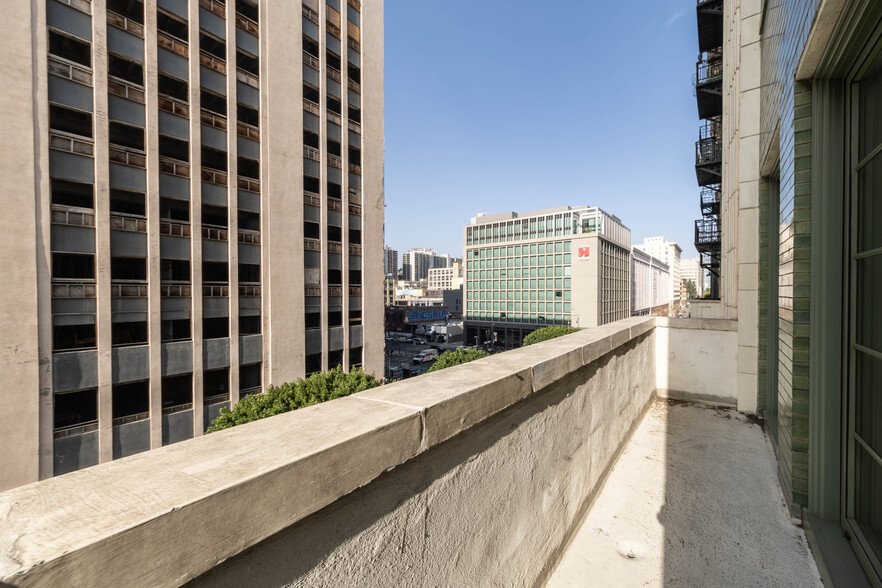 Balcony #3 - 416 S Spring St