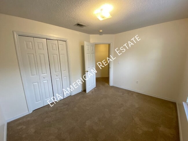 Building Photo - 4250 Shadow Ln