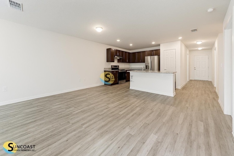 Building Photo - 49 Pony Express Dr