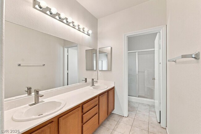 Building Photo - 2681 Park Creek Ln