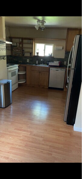 Building Photo - 14742 Bluegrass Loop