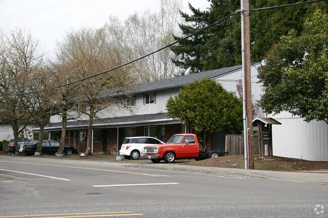 Building Photo - Willamette Manor Townhouse