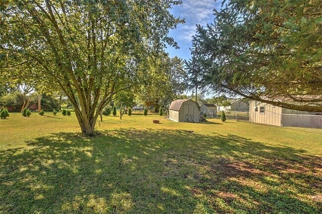 Building Photo - 11 Nolen Dr