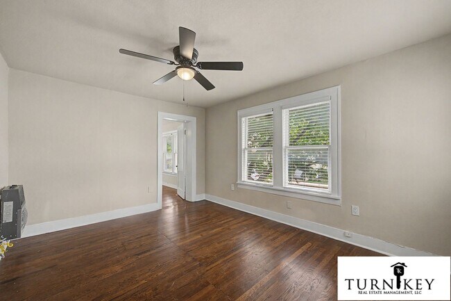 Building Photo - Spacious 2BR/2BA on the Bricks — Walk to Lucile's & the Cultural District