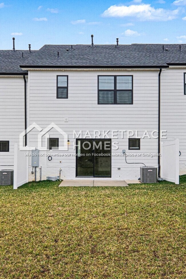 Building Photo - 4029 Norman Dr