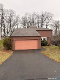 Building Photo - 11 Little River Ln