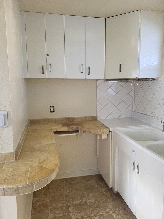 Building Photo - 915 Willow St