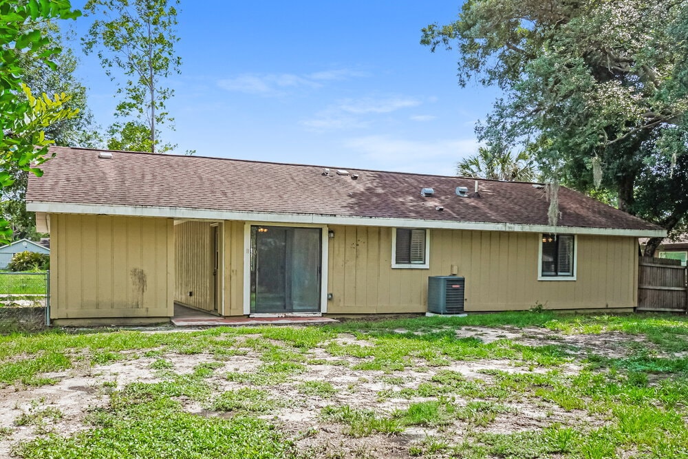 Building Photo - 2912 Crane Ave