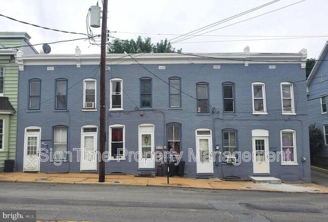 Primary Photo - 114-122 North Conococheague Street * onboa...